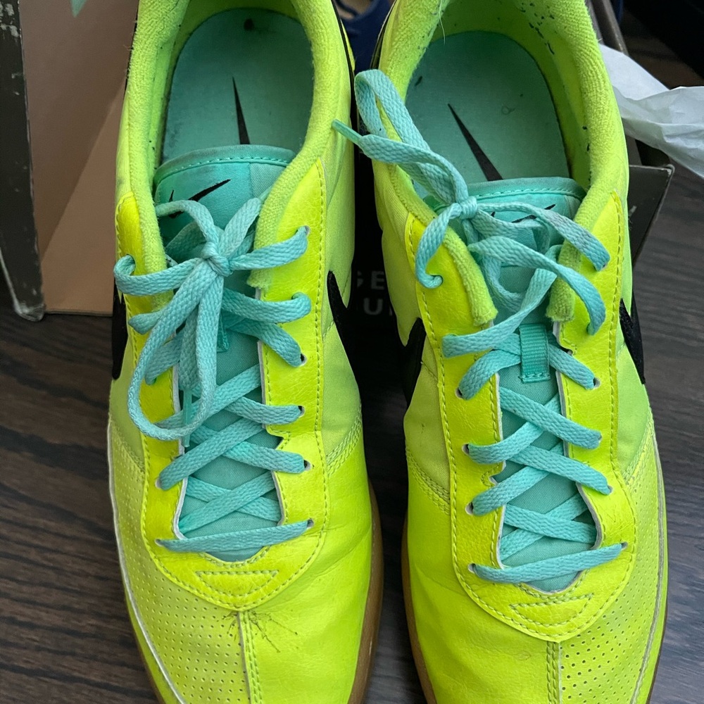 Nike Davinho 'Volt Black' Size 11